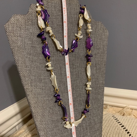 🐞2 for$30🐞White and Purple Shell and Gold Necklace - Picture 2 of 3